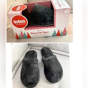 Totes Toasties Memory Foam Faux Fur Slippers
